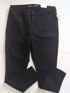 Old Navy Women's Black Slim Stretch Jeans Brand New